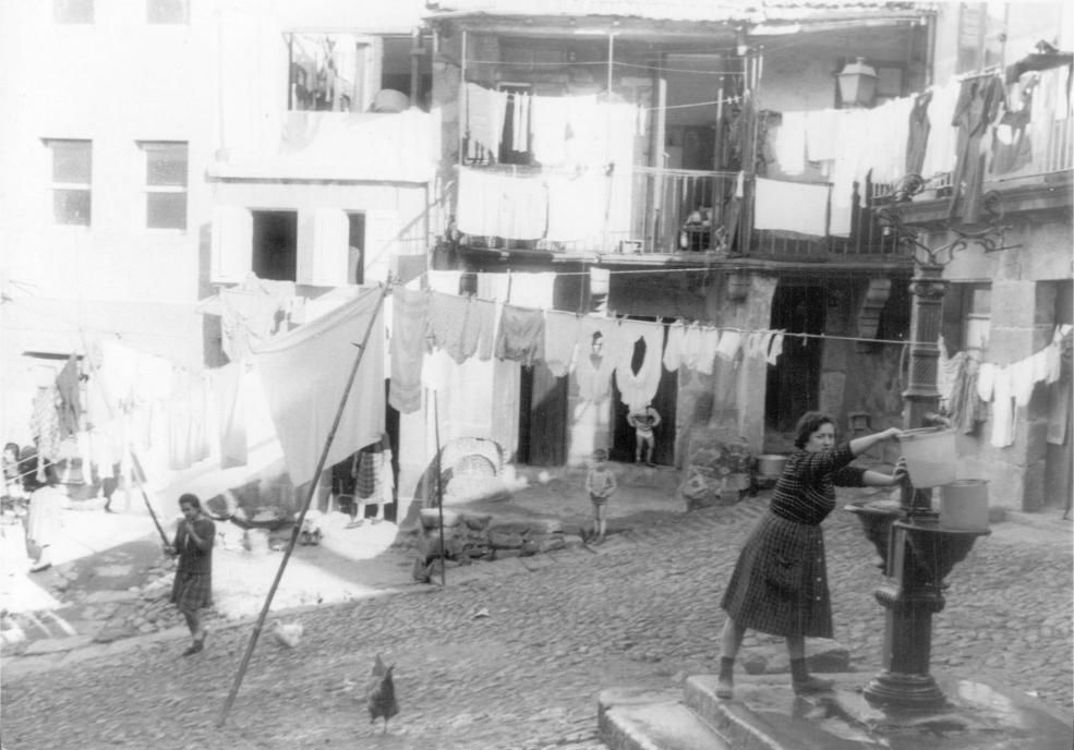 Tendedero comunal de ropa en O Berbés