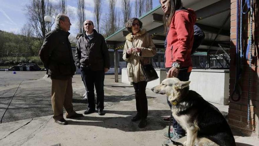 Por la izquierda, Víctor Argudín, Pedro Quirós, Mercedes González y Eva Rodríguez.