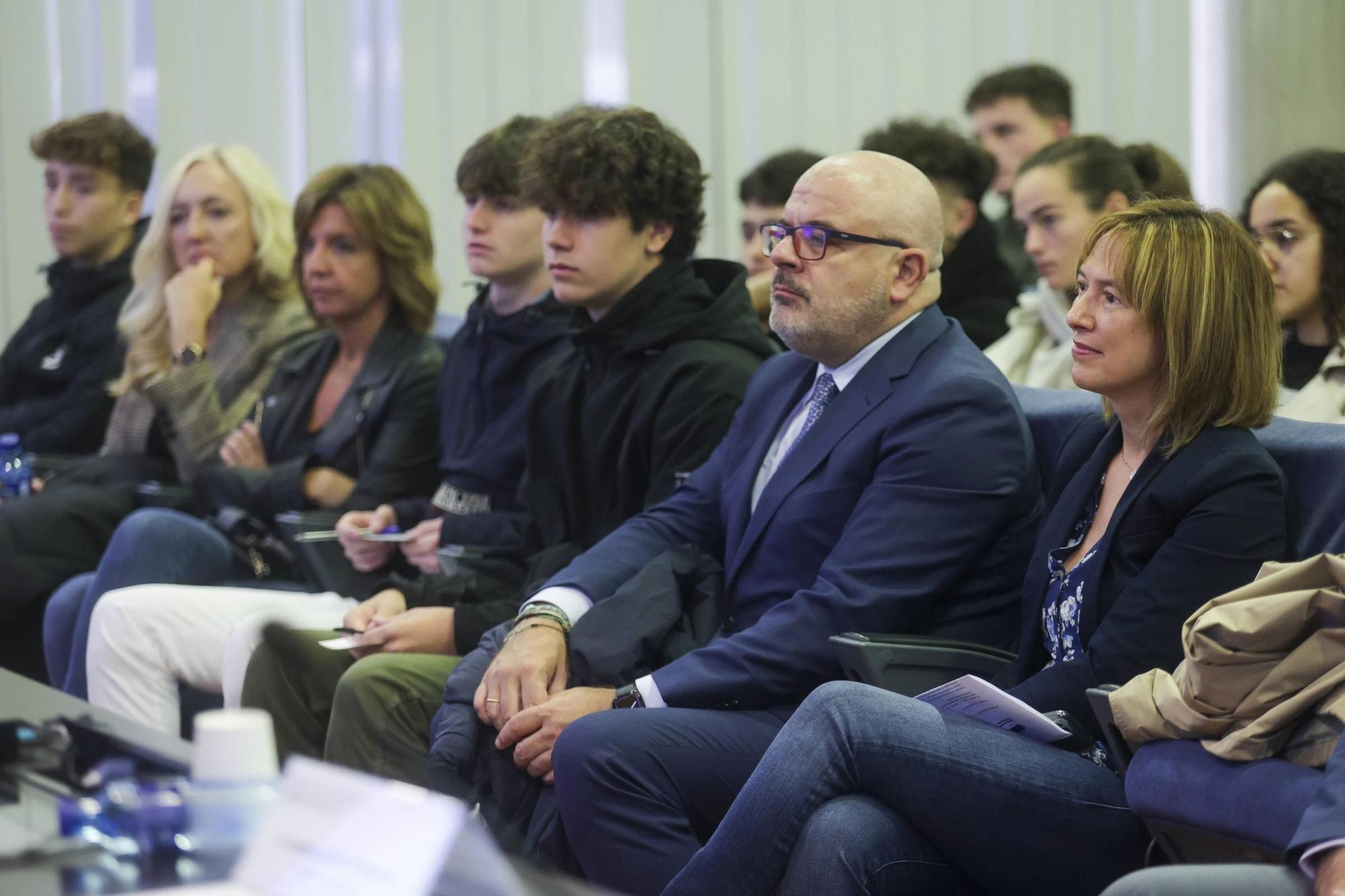 Primera jornada de "La Asturias que funciona": la presidenta de FADE reclama "equilibrio entre la Asturias verde y la industrial"