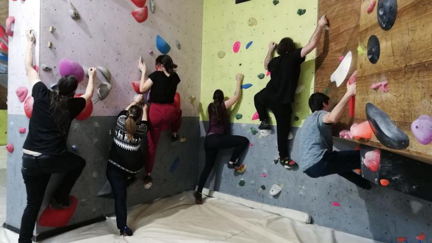 Salida al rocódromo en el marco de una de las actividades del programa Norte. | LOC