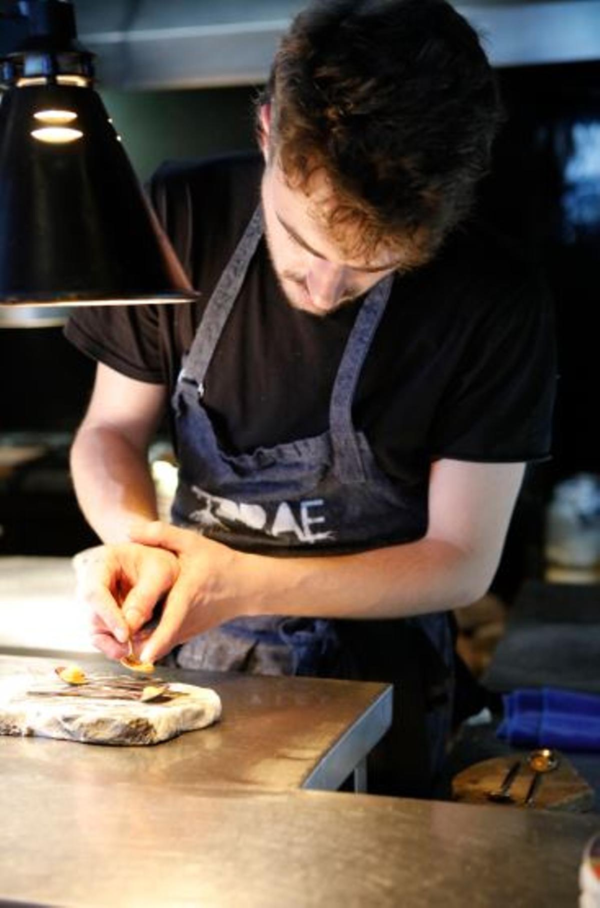 David Rivas in der Küche seines Restaurants
