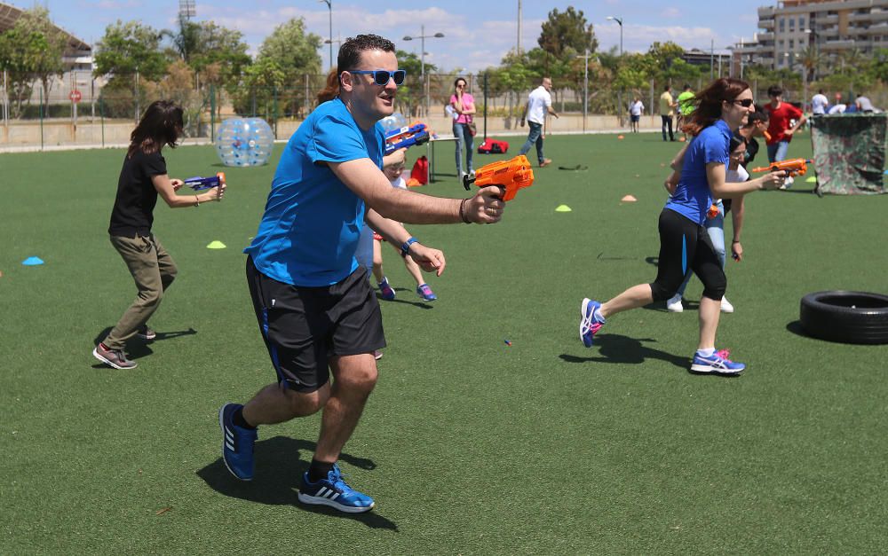 Búscate en las fotos de la VI Fiesta del Deporte de Málaga