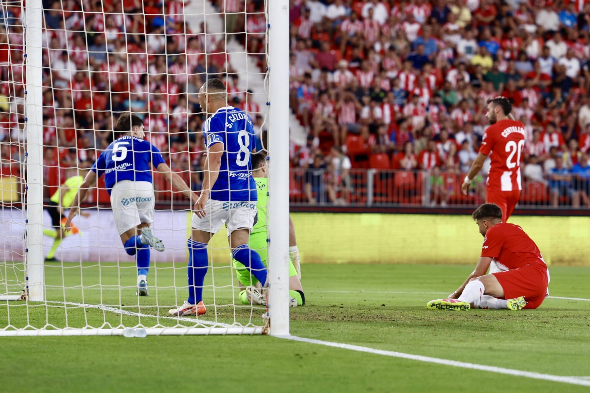 Así fue el primer partido del play-off entre el Almería y el Real Oviedo 