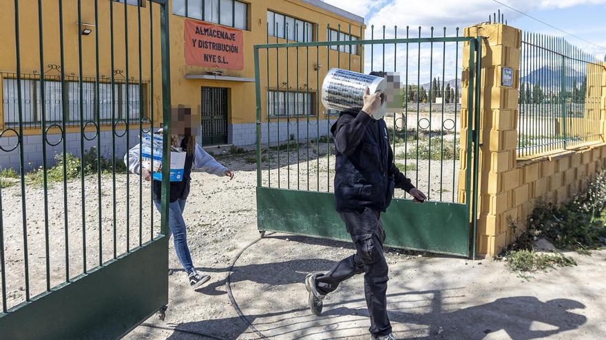 Desarticulada una organización criminal dedicada a la fabricación clandestina de tabaco en Alicante