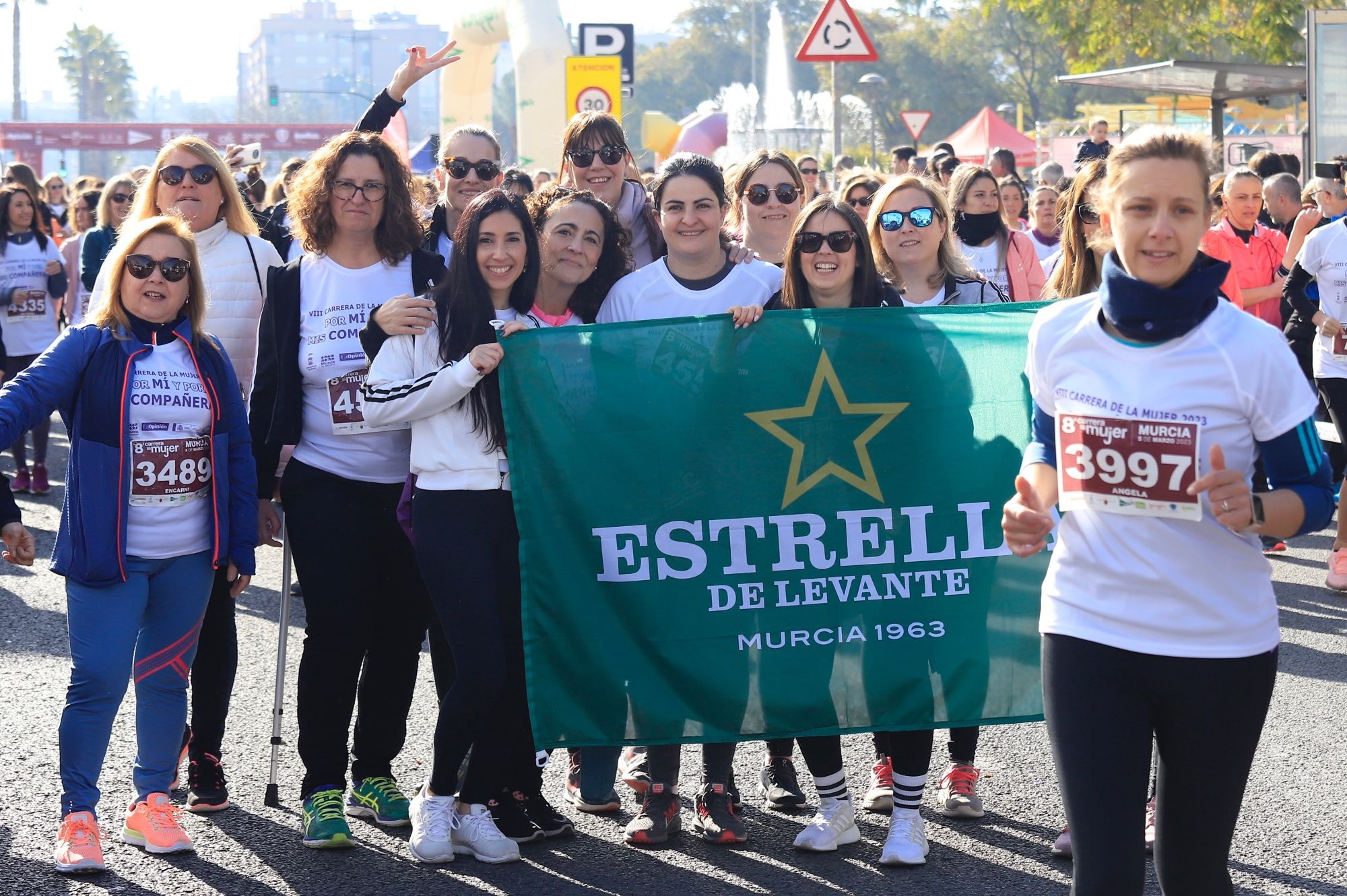 La salida y el recorrido de la Carrera de la Mujer 'inmortalizados' en imágenes