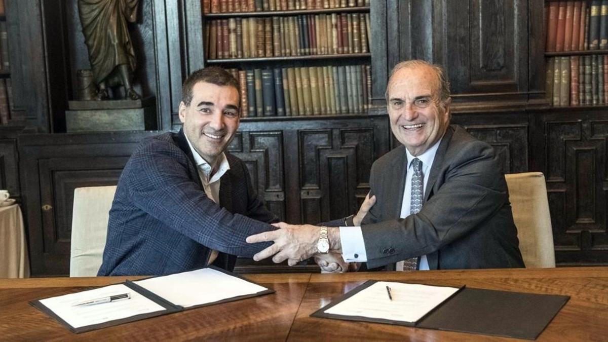 El presidente de Foment, Joaquim Gay de Montellà (derecha) y el presidente de Barcelona Tech City, Miguel Vicente.