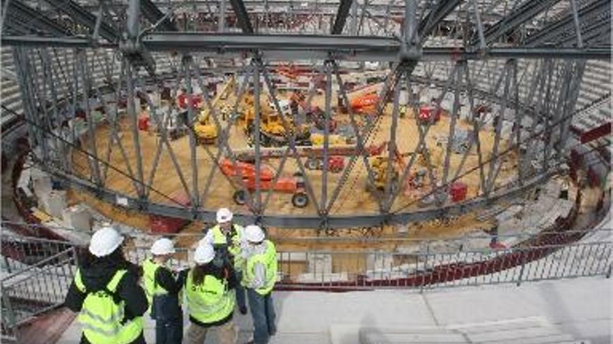 Rus, entrevistado en una visita a las obras de la plaza.