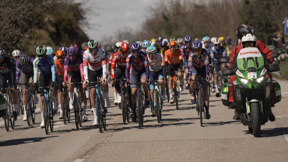 El pelotón, el La Volta