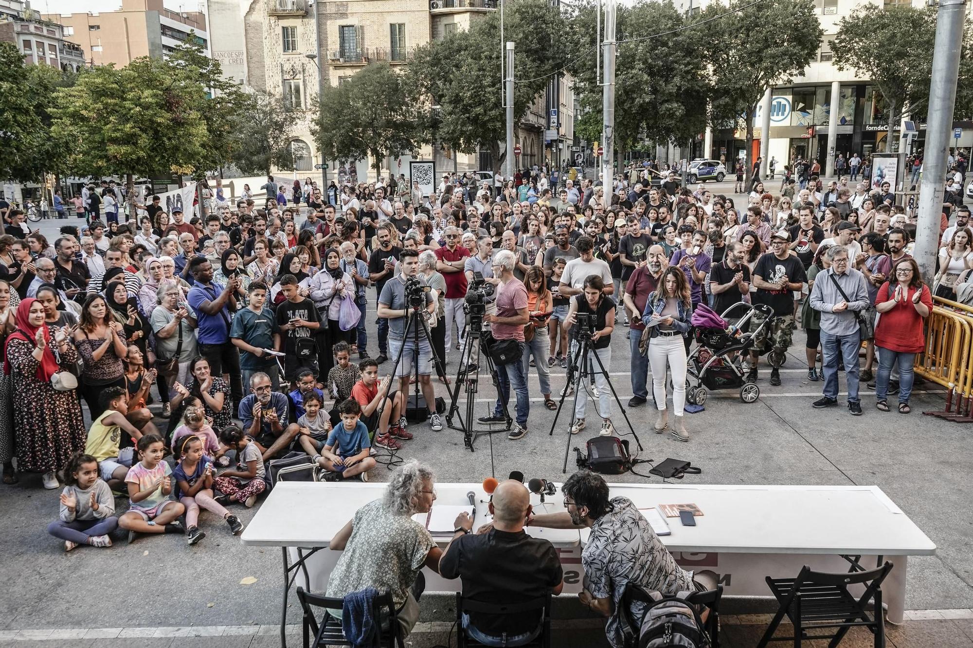 Concentració en contra del racisme a Manresa, en imatges