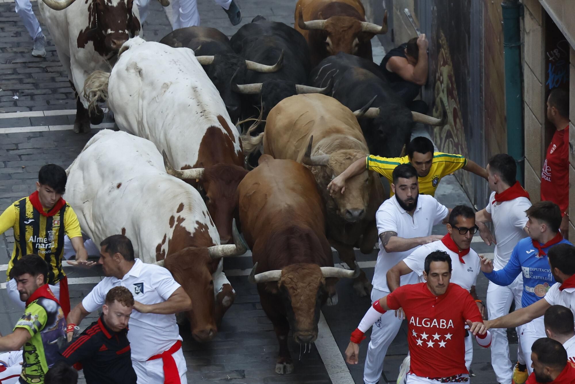 El quinto encierro de los Sanfermines 2025, en imágenes.