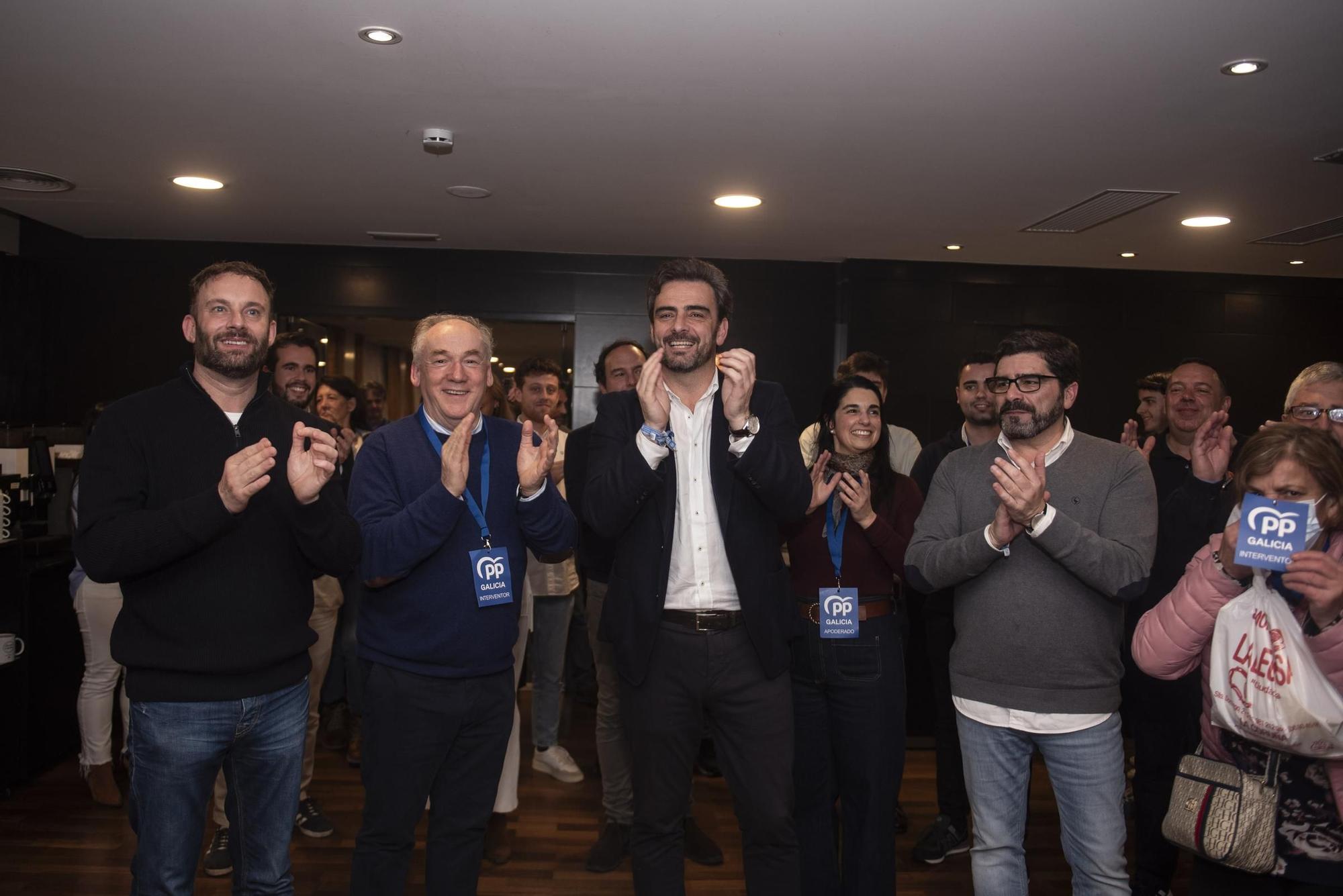 Elecciones en Galicia | El PP en su sede de A Coruña tras conocer el resultado electoral
