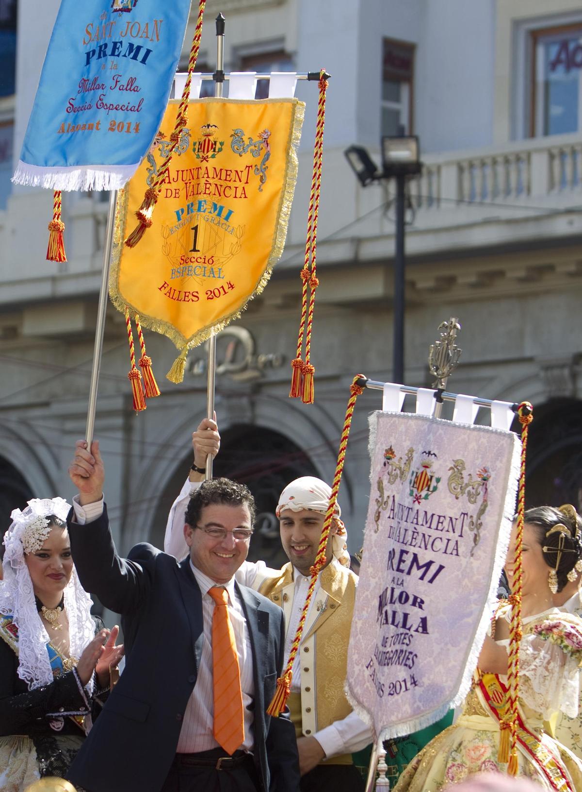 Baenas celebra el primer premio en 2014 con el Pilar