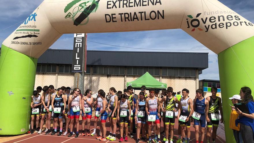 Villafranca de los Barros disfruta con el triatlón