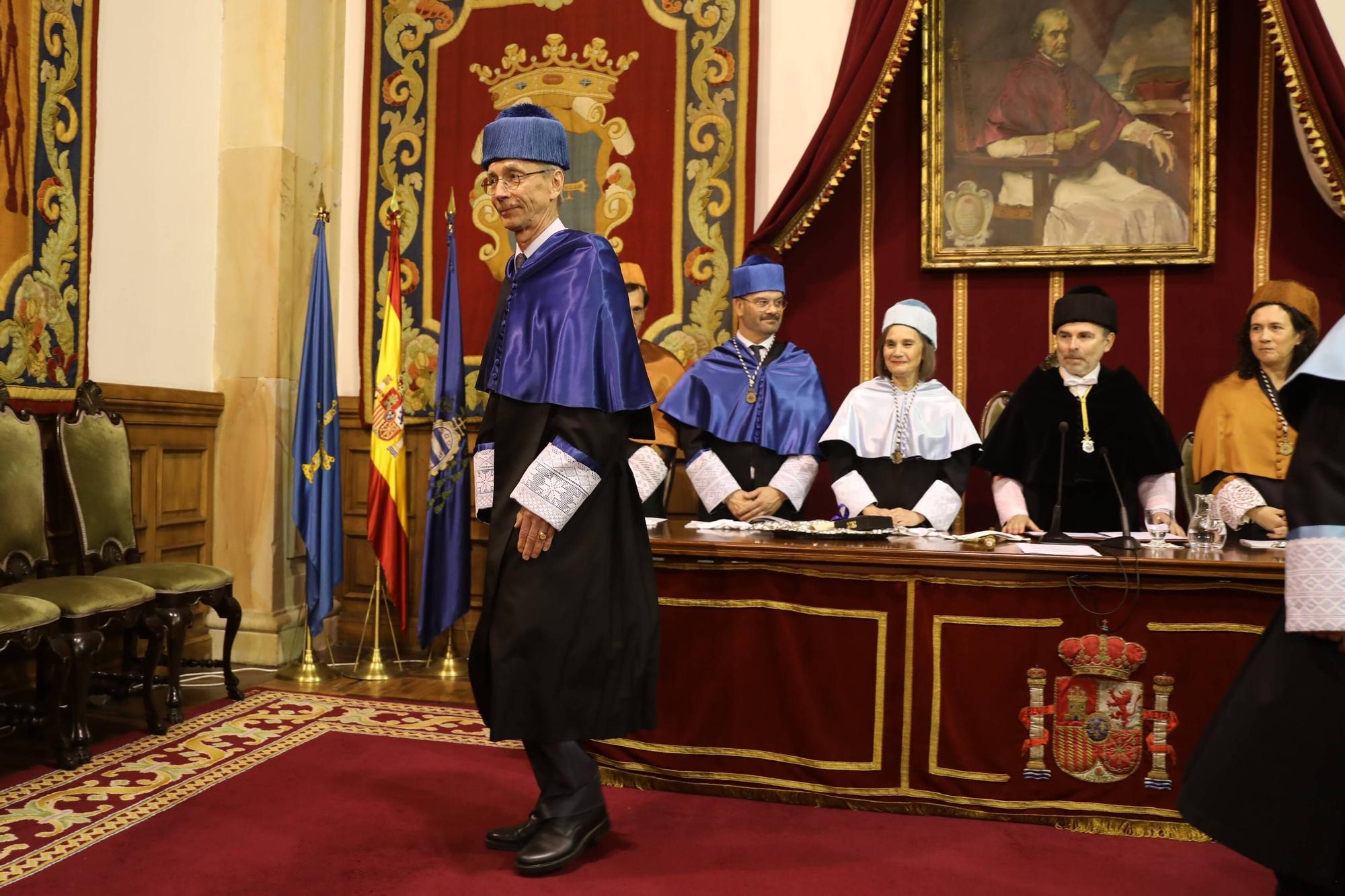 Así fue la investidura de Svante Pääbo como honoris causa de la Universidad de Oviedo