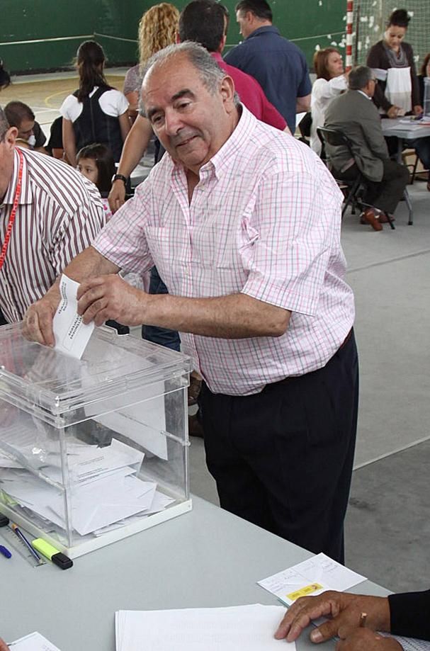 La carrera de Nardo Faro Lagoa, político independiente de Cangas fallecido este octubre