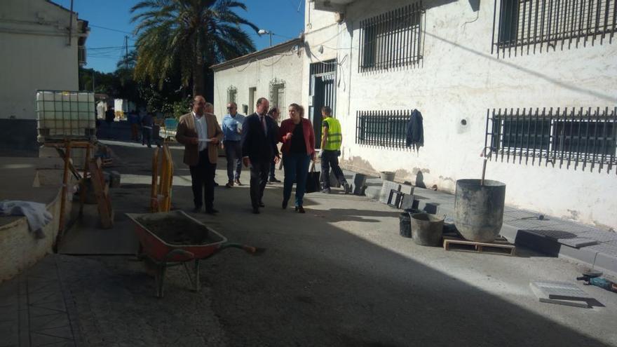 El alcalde y los ediles visitan las obras.