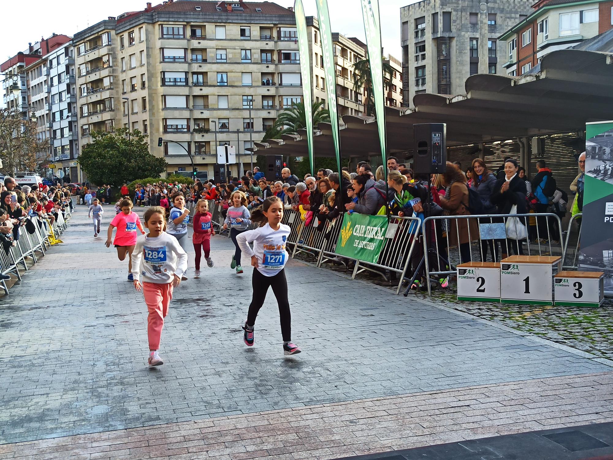 Casi 1.500 participantes disputan la carrera de Fin de Año de Pola de Siero