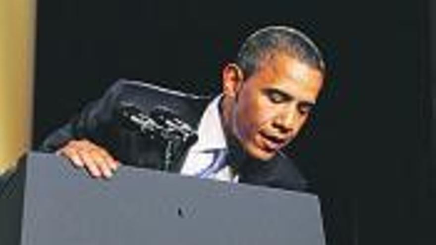 Obama busca el sello presidencial. / efe