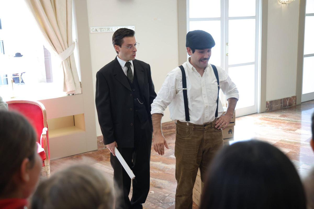 FOTOGALERÍA | Entre bambalinas y andamios: así es una de las visitas teatralizadas en el Gran Teatro de Cáceres FOTOGALERÍA | Entre bambalinas y andamios: así es una de las visitas teatralizadas en el Gran Teatro de Cáceres
