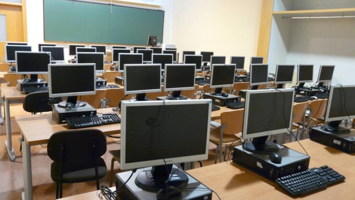 Un aula de informática.