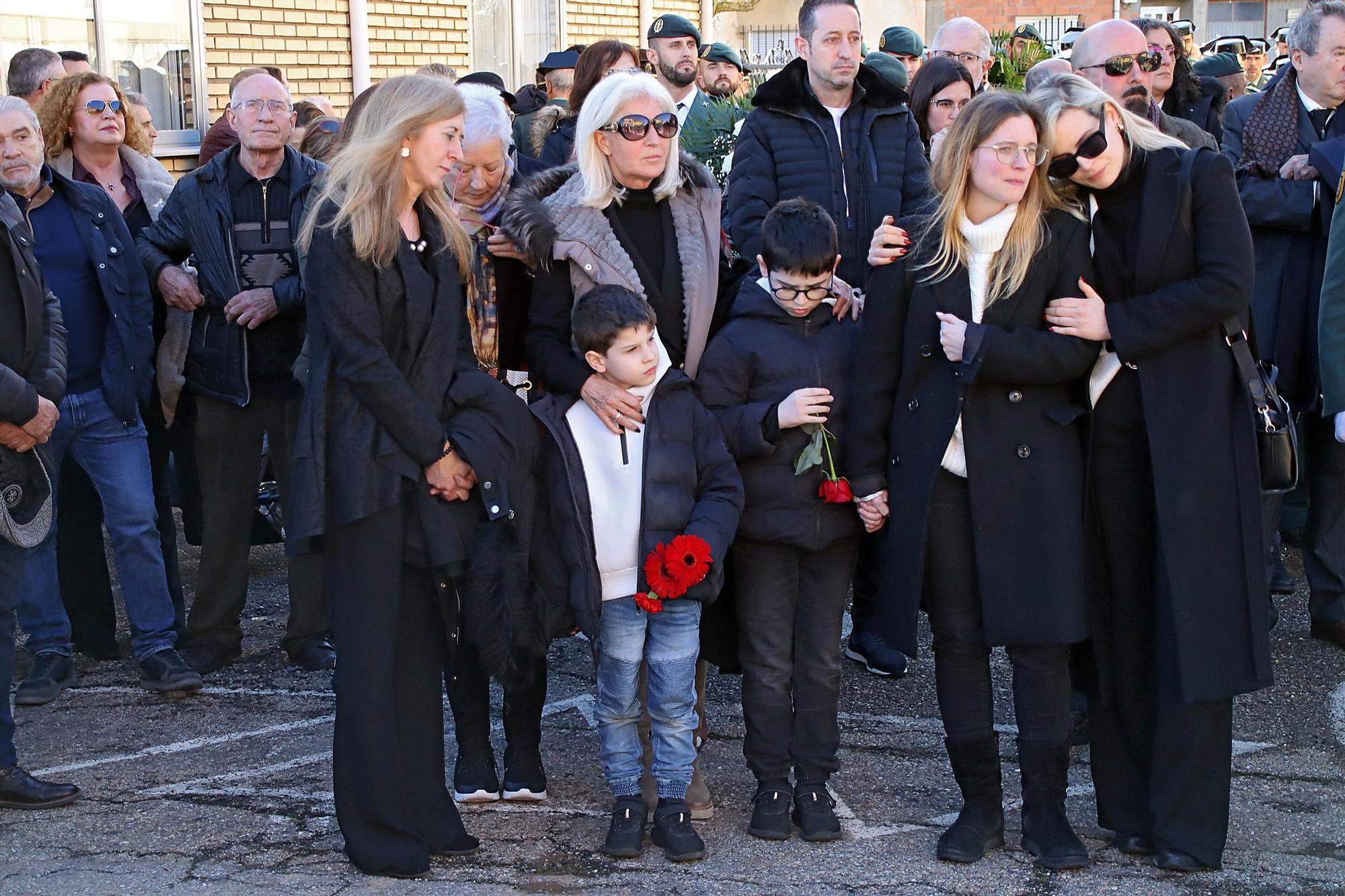 GALERÍA: Así ha sido el emotivo funeral para despedir al guardia civil David Pérez Carracedo