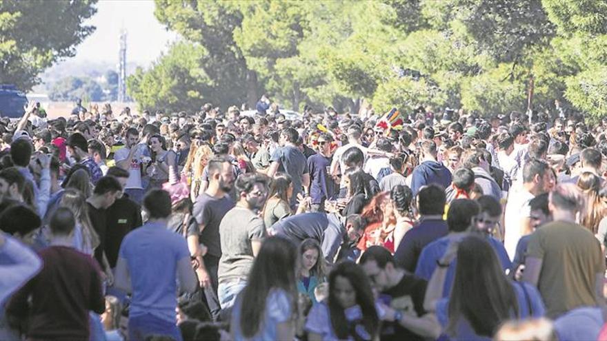 Acotado un barranco por caídas de jóvenes ebrios en ‘San Pepe’