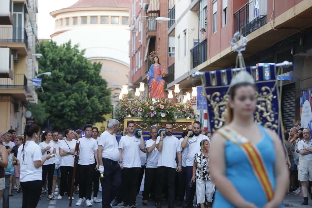 La imagen de la Patrona recorre las calles