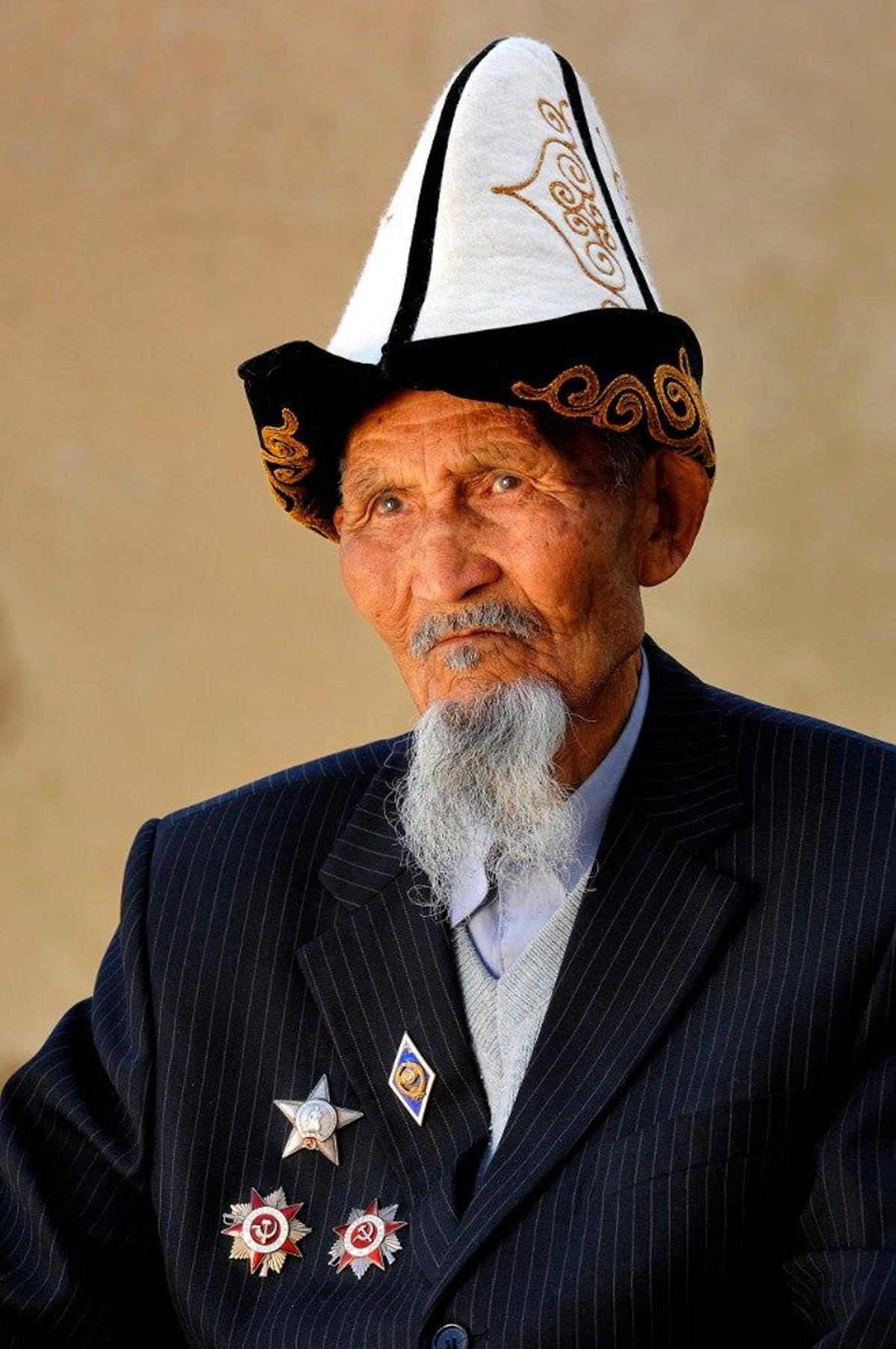 Retrato de un viejo kirguises