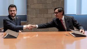 El Govern supera els vetos als pressupostos i escenifica la ruptura amb Junts i la CUP