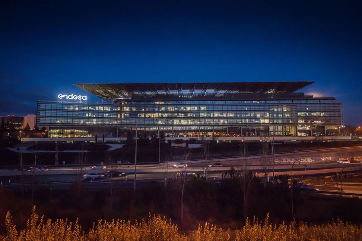 Endesa dispara el benefici un 30% i guanya més de mil milions en sis mesos malgrat l’apagada