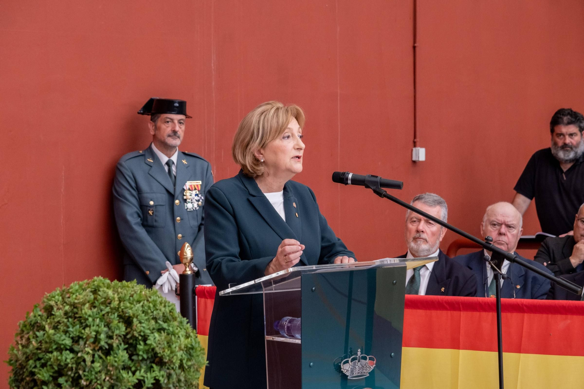 EN IMÁGENES: Así fueron los actos en Oviedo del 179 aniversario de la Guardia Civil