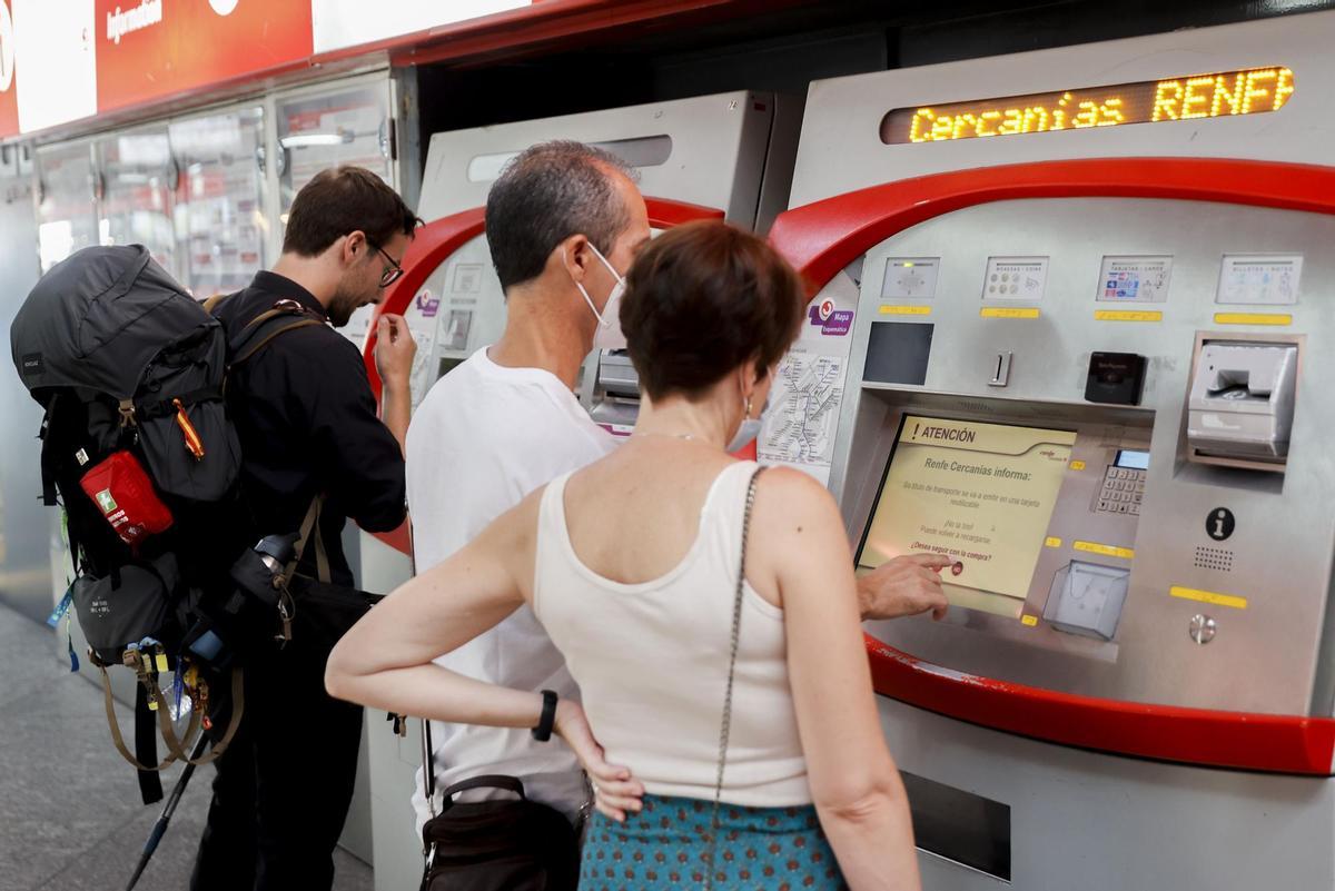 El Govern ampliarà la bonificació dels bitllets de trens regionals al 60% a partir de l'1 de juliol El Govern ampliarà la bonificació dels bitllets de trens regionals al 60% a partir de l'1 de juliol
