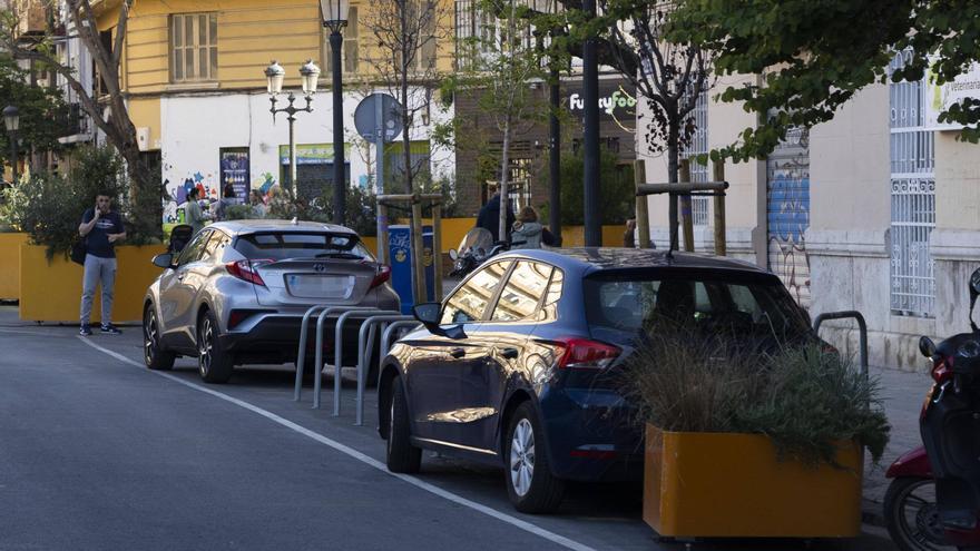 Compromís pide un pacto para proteger el espacio público de los coches: &quot;La policía tiene que actuar&quot;
