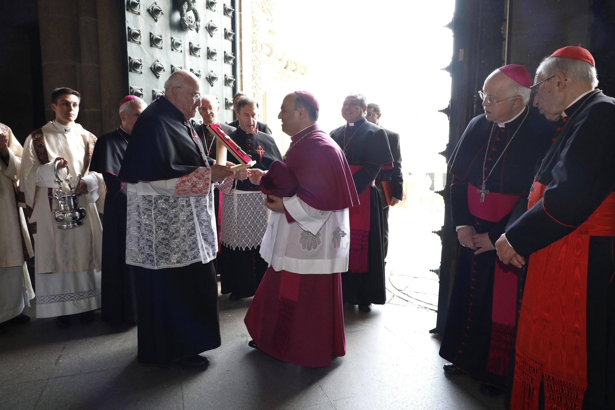 Ceremonia de toma de posesión del nuevo arzobispo de Santiago, monseñor Prieto