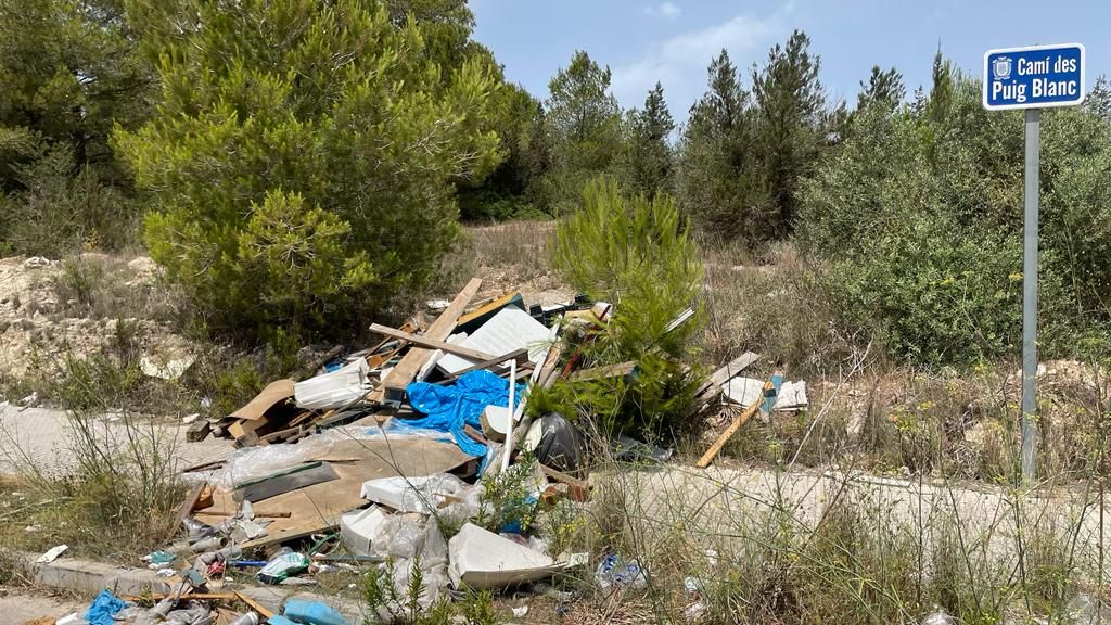 Galería de imágenes de la cantidad de residuos acumulados en el polígono de Montecristo