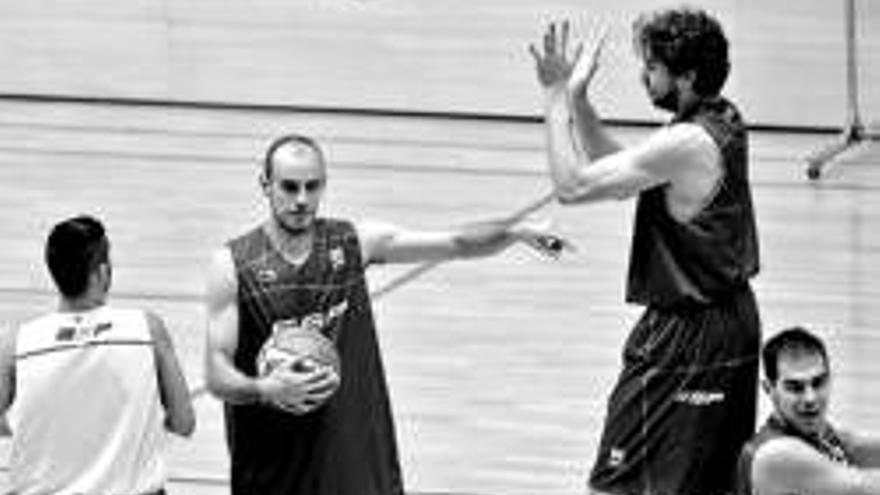 Aíto elogia a los Gasol