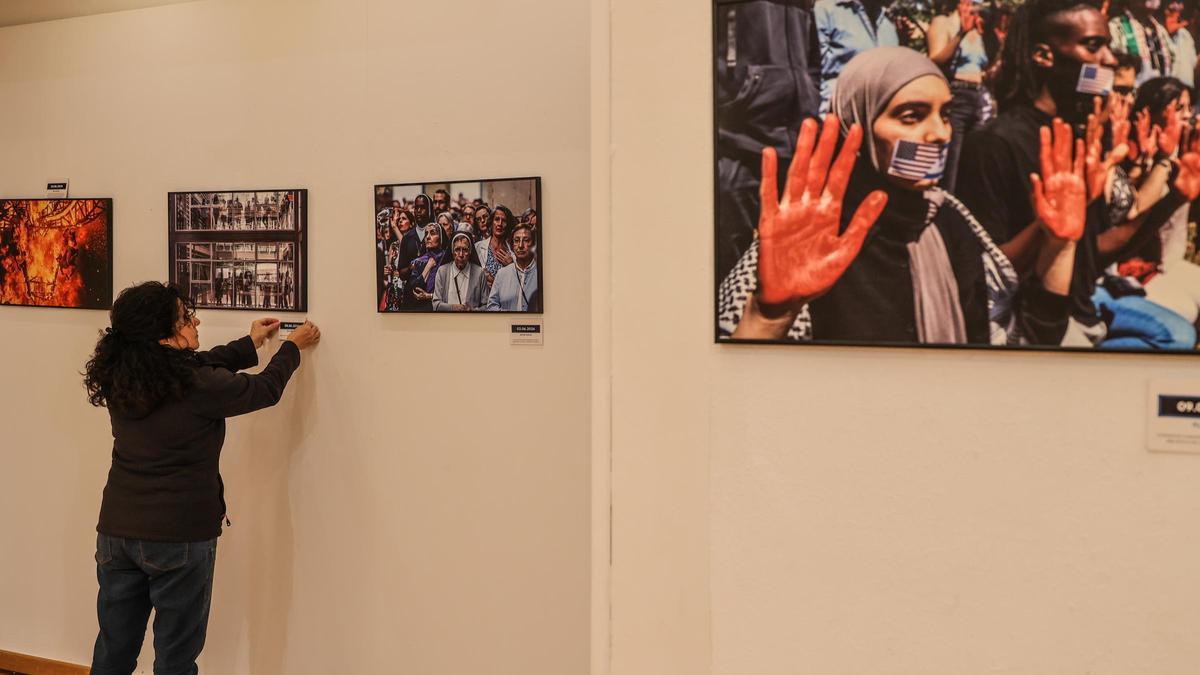 Preparativos de la exposición en Ibi