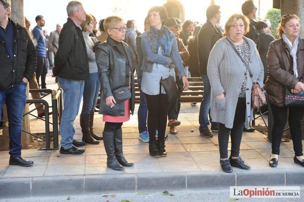 Dolor en el funeral de Natalia