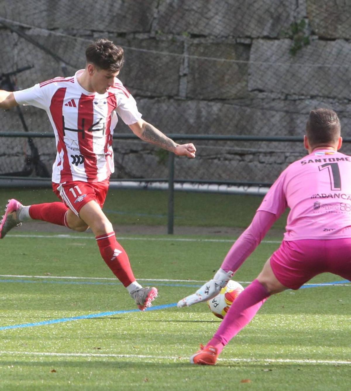 Anterior duelo en casa del Alondras ante Racing Villalbés. | SANTOS ÁLVAREZ