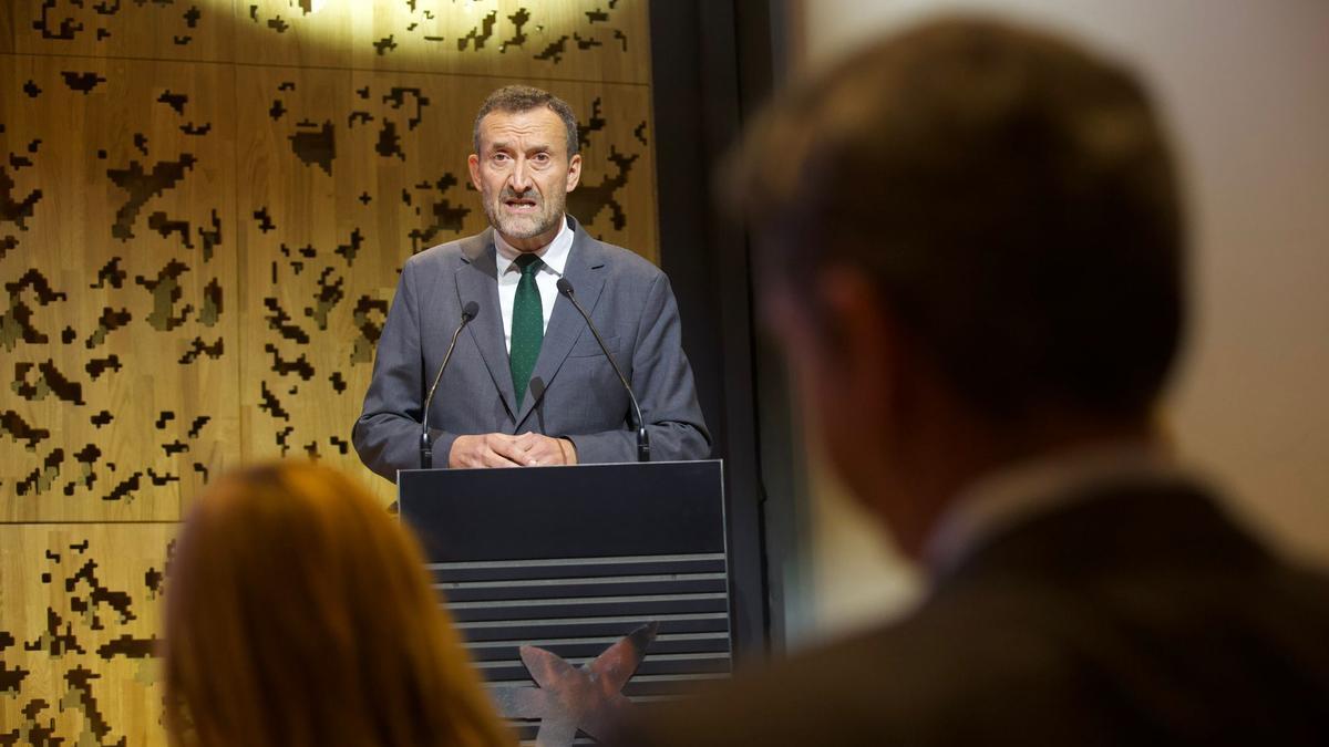 El alcalde de Elche, Carlos González, durante la presentación.