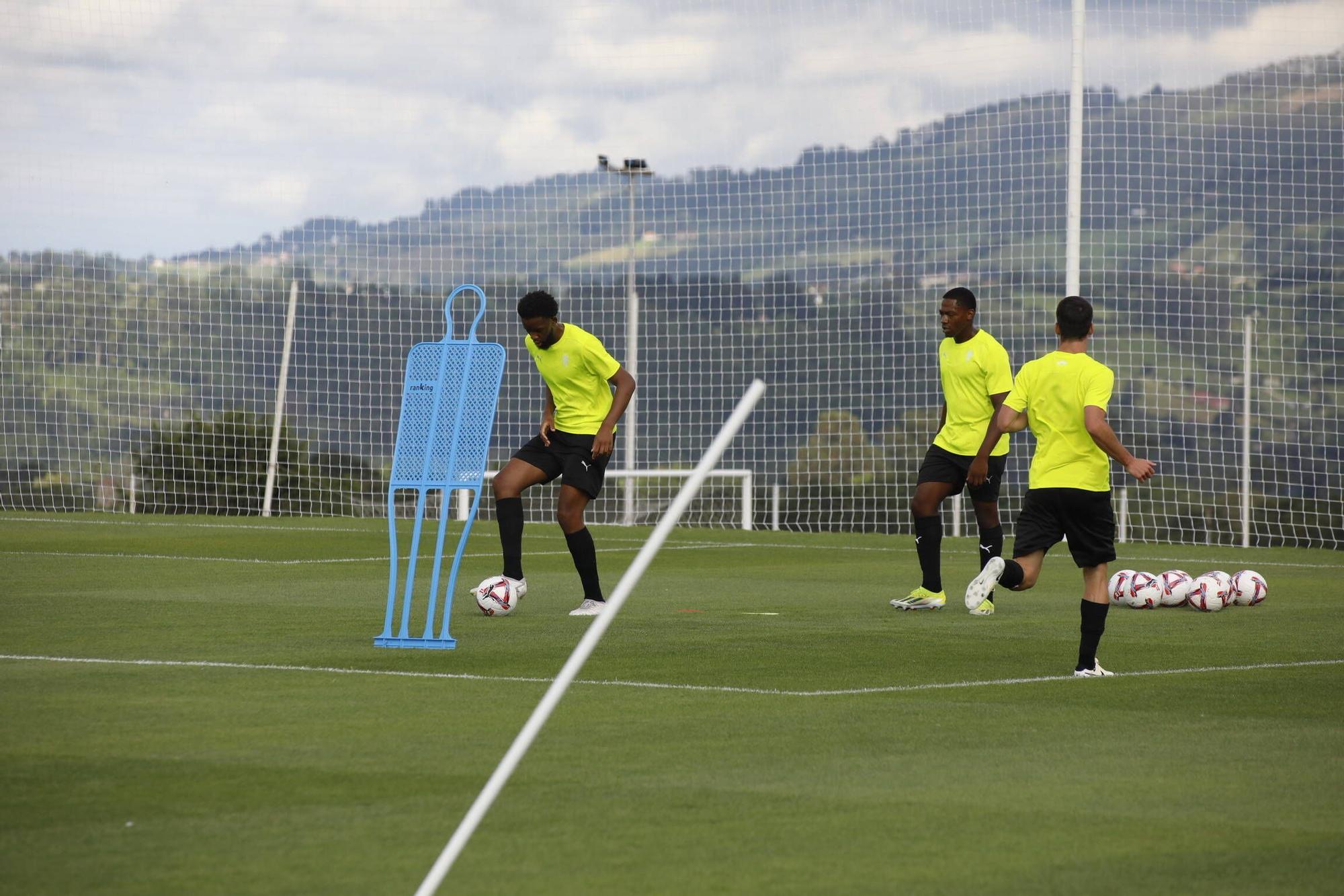 Así fue el primer entrenamiento de la era Albés en el Sporting (en imágenes)