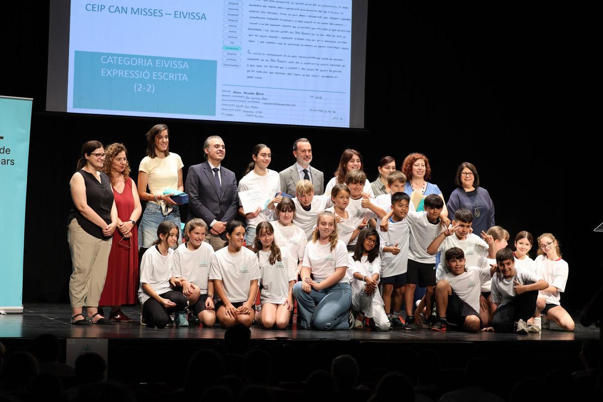 Todas las imágenes de la XXII edición del concurso de dibujo 'Un Parlament per a tothom'.