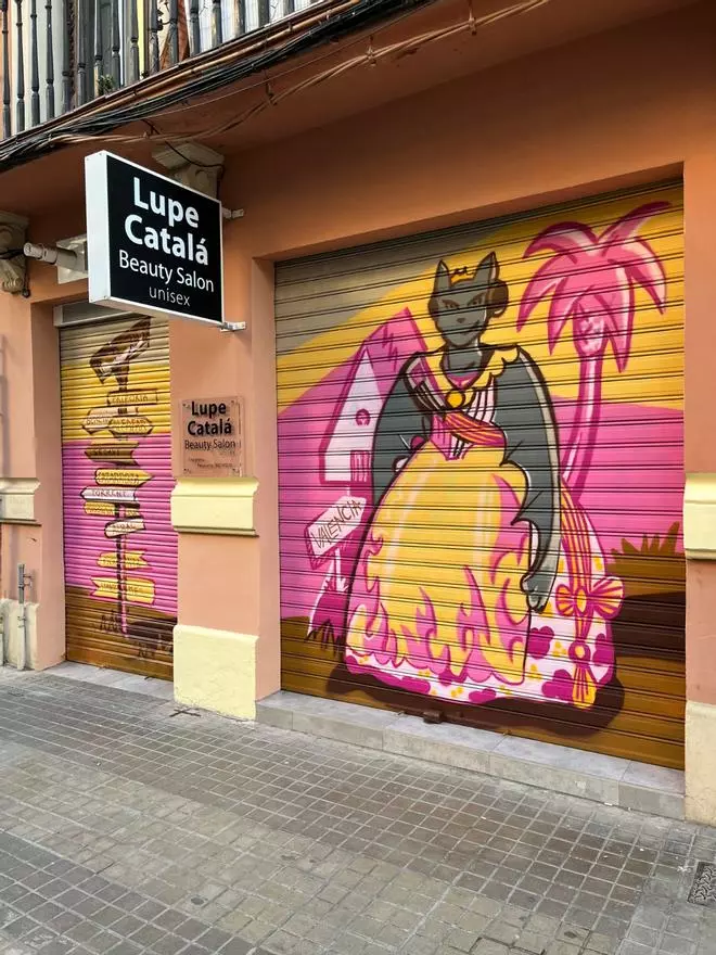 Les persianes de Russafa s’omplin d’art urbà
