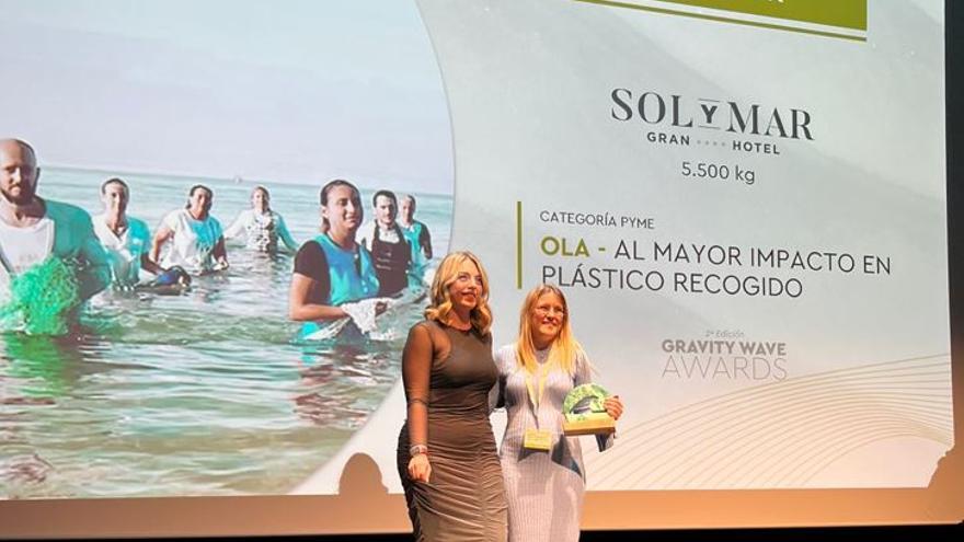 Sol y Mar Hoteles es galardonado con la Ola al mayor impacto en plástico recogido en la II edición de los Gravity Wave Awards