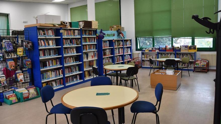 As bibliotecas de Ames van celebrar o Día da Poesía cun taller de postais para escolares