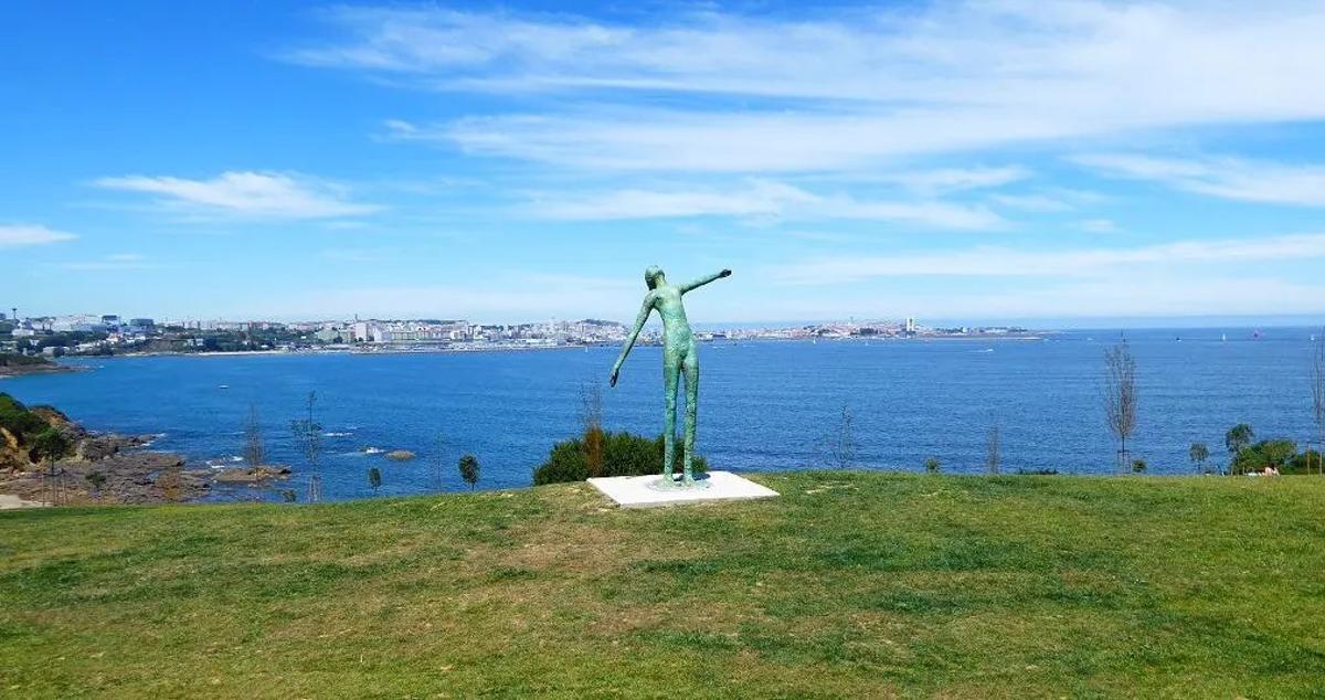Vista del parque de As Trece Rosas de Oleiros.