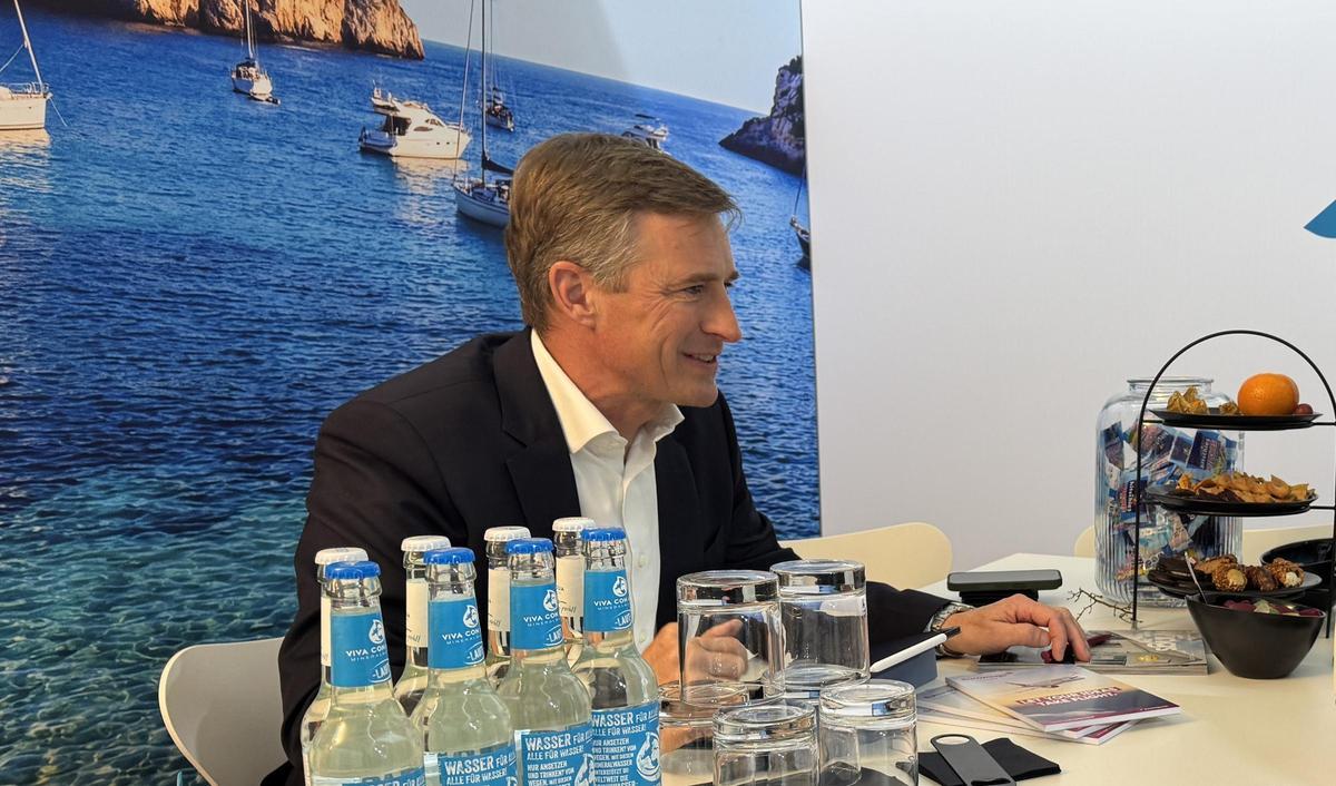 Max Kownatzki beim Interview mit der Mallorca Zeitung auf der ITB