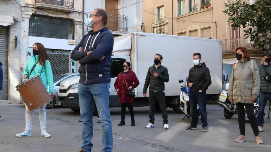 Alguns dels agents de la Guàrdia Urbana de Figueres que han participat en la protesta davant de l&#039;Ajuntament