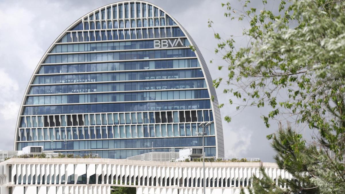 Sede del BBVA en Madrid, entidad con la que el ayuntamiento contrató su último préstamo.
