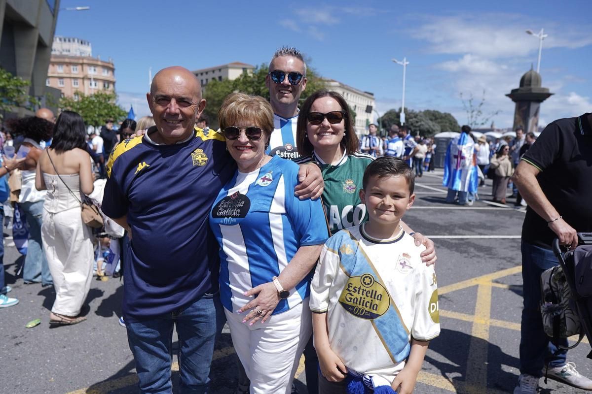 Especial ascenso a Primera del Deportivo: De padres a hijas, de madres a hijos